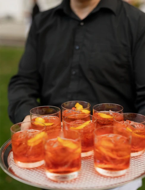 serving-cocktail-mnin-2